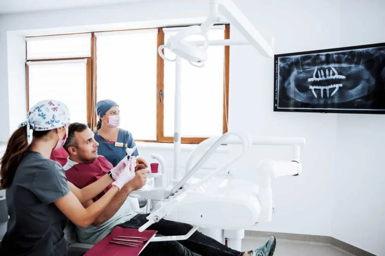 implanturi dentare clinica radent center