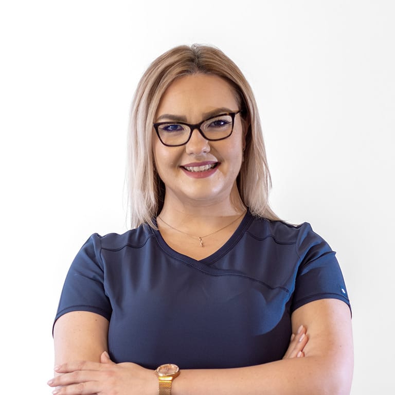 Dr. Diaconu Angela Georgiana – medic dentist chirurgie orala și maxilo-facială