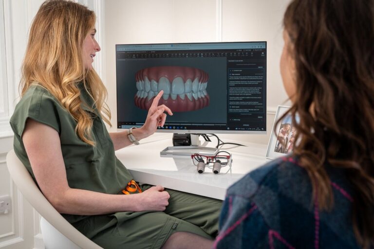 cat costa un implant dentar in bucuresti